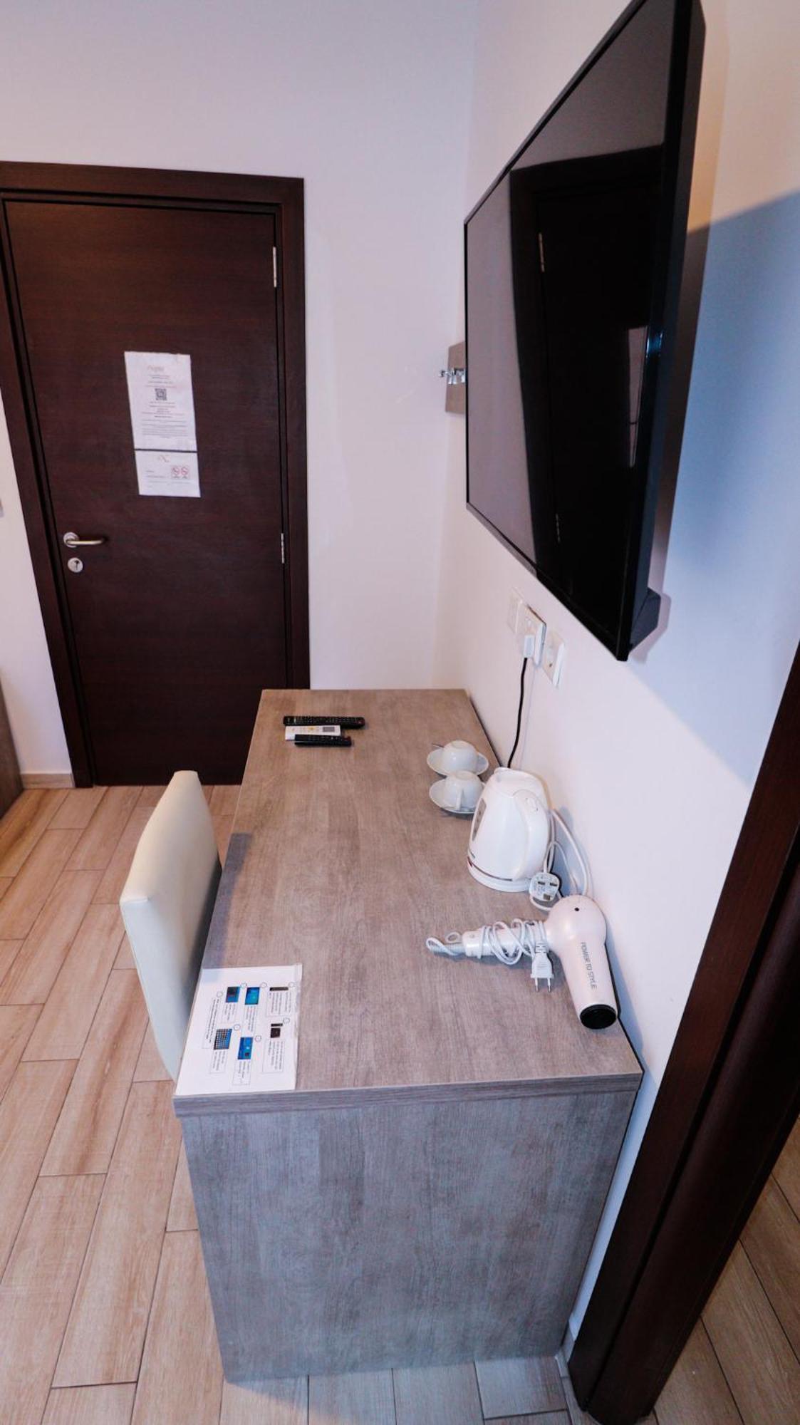 Napoli Suites Studios Aparthotel Saint Julian's エクステリア 写真