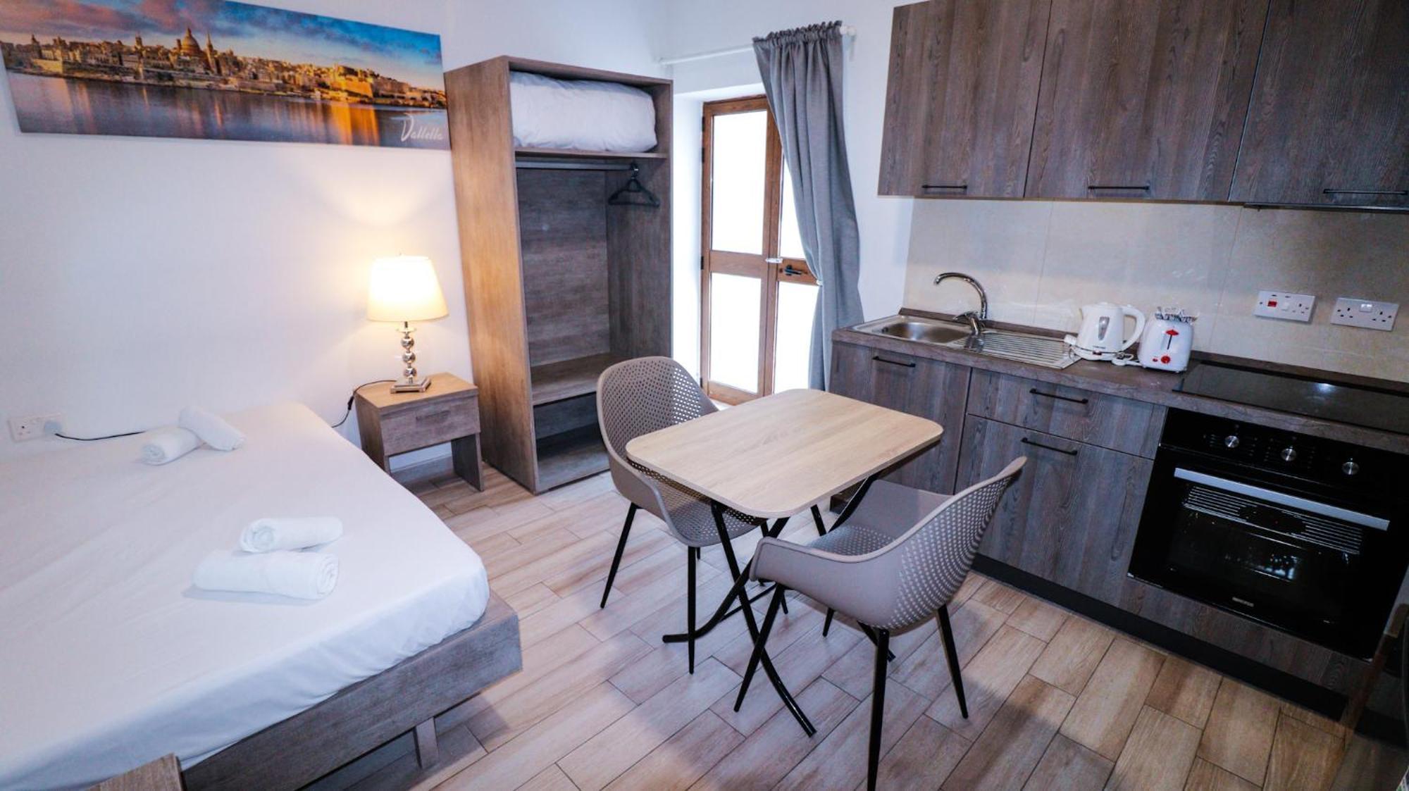 Napoli Suites Studios Aparthotel Saint Julian's エクステリア 写真