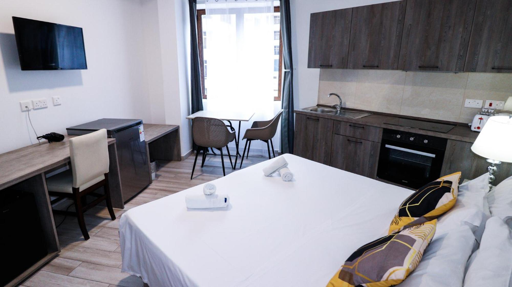 Napoli Suites Studios Aparthotel Saint Julian's エクステリア 写真