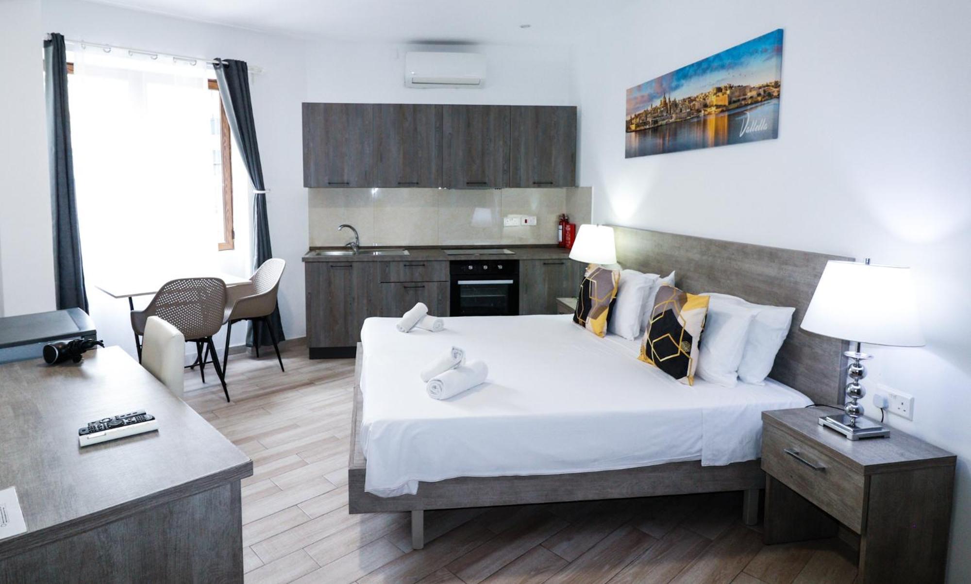 Napoli Suites Studios Aparthotel Saint Julian's エクステリア 写真
