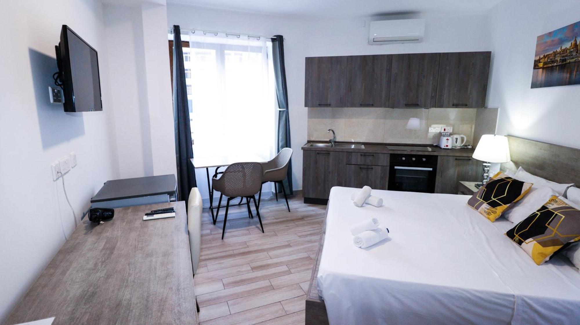 Napoli Suites Studios Aparthotel Saint Julian's エクステリア 写真