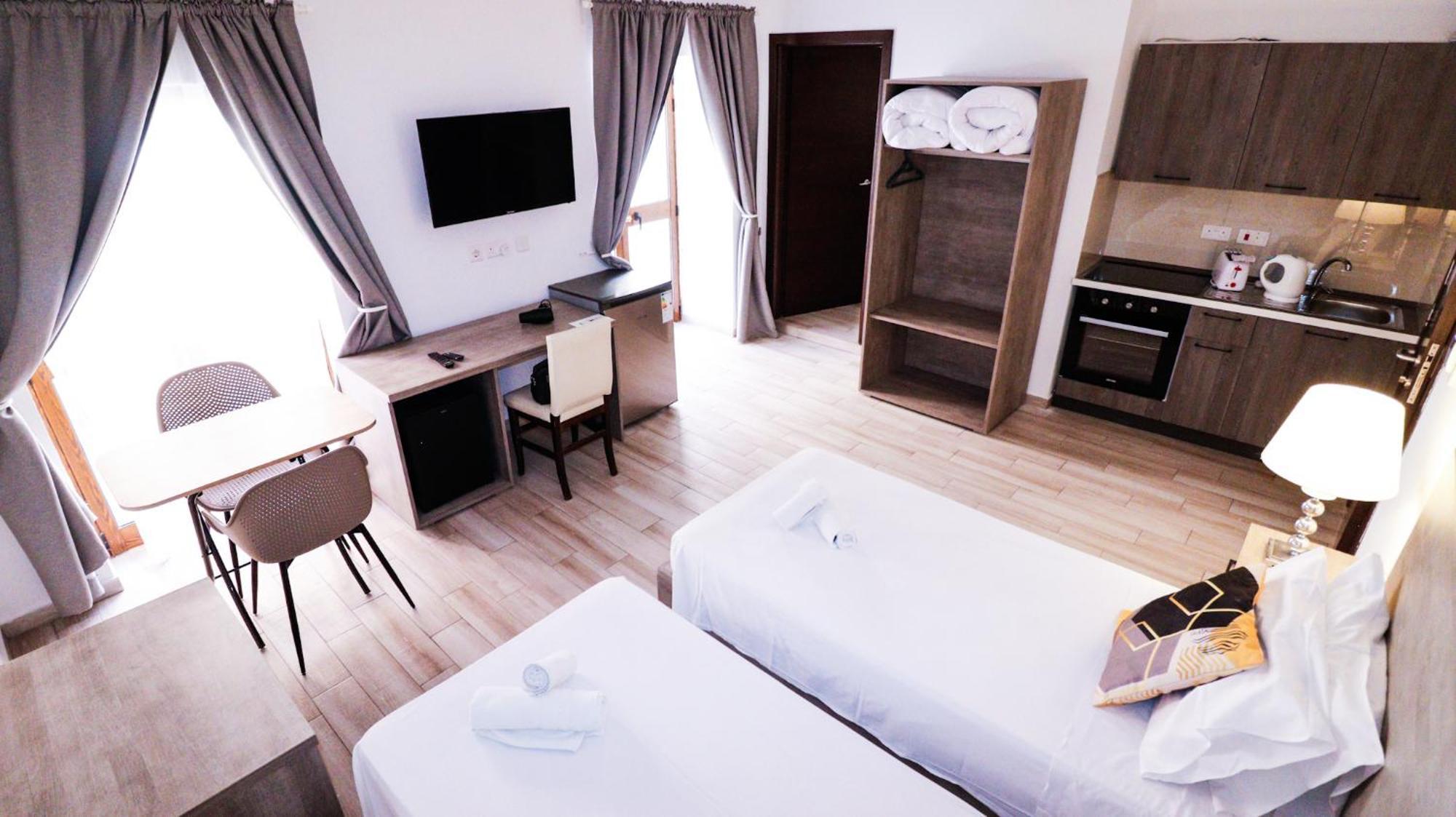 Napoli Suites Studios Aparthotel Saint Julian's エクステリア 写真