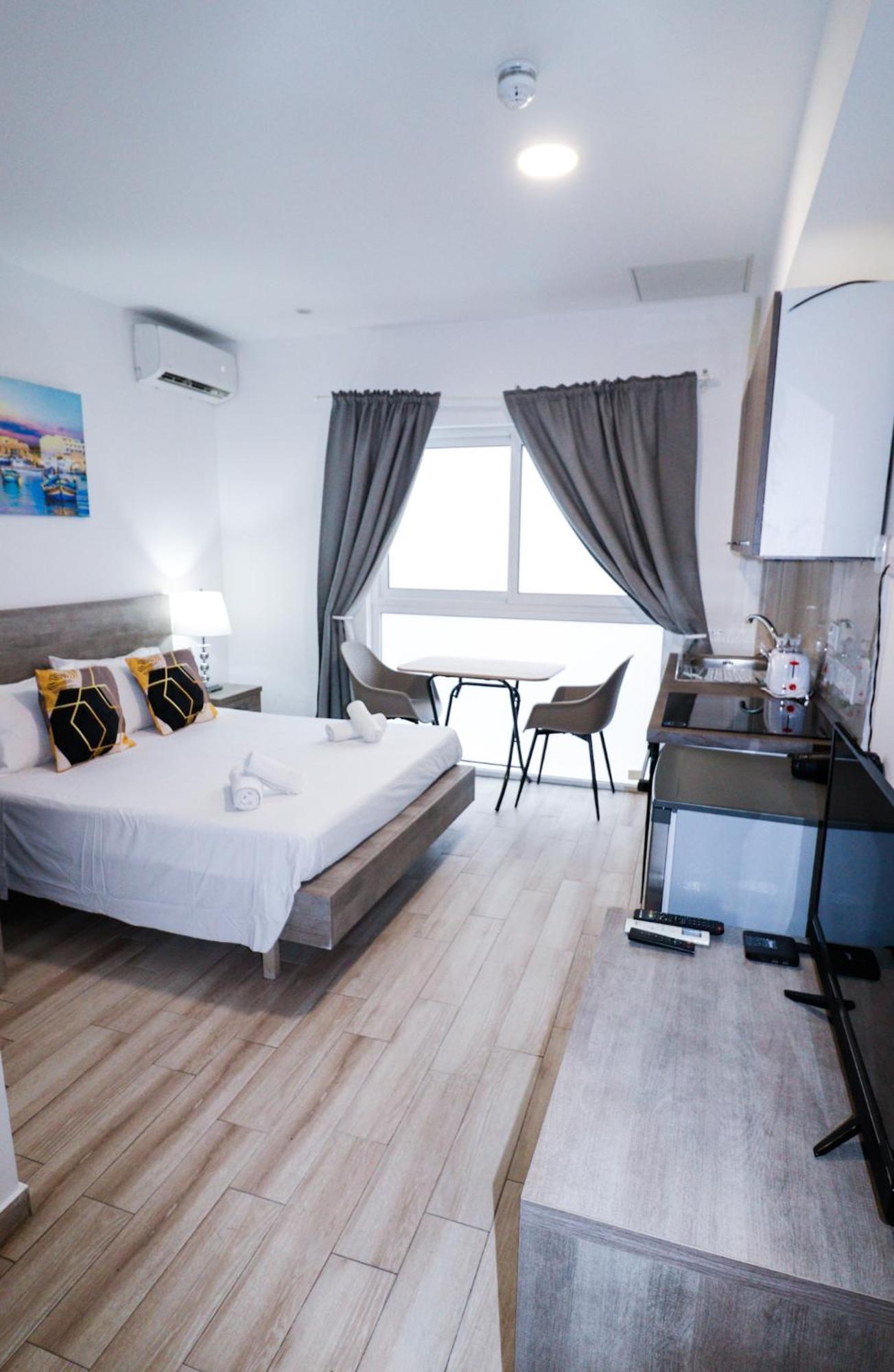 Napoli Suites Studios Aparthotel Saint Julian's エクステリア 写真