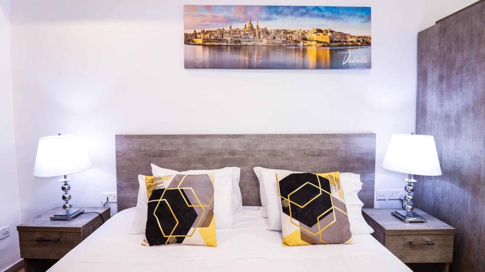 Napoli Suites Studios Aparthotel Saint Julian's エクステリア 写真