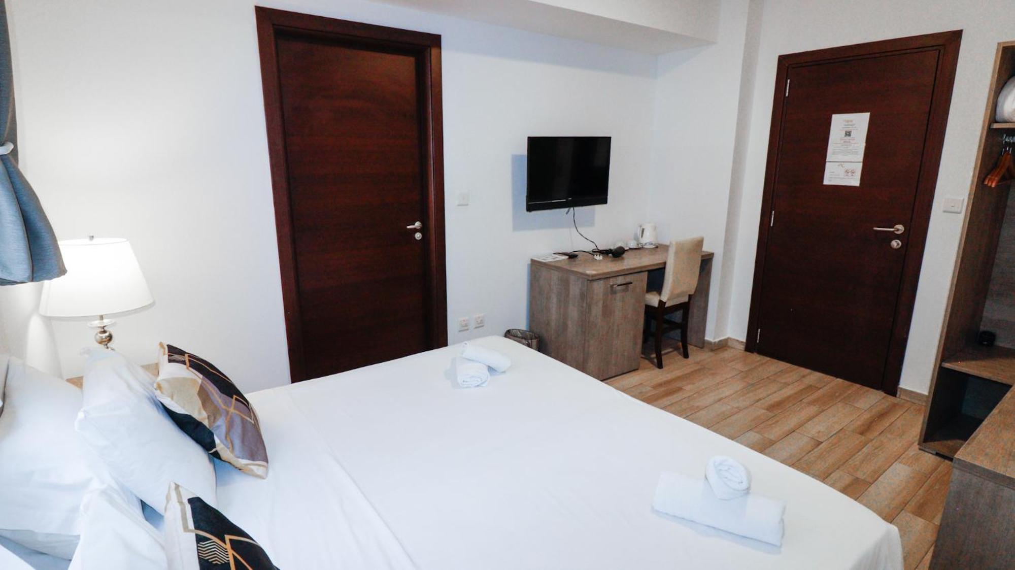 Napoli Suites Studios Aparthotel Saint Julian's エクステリア 写真