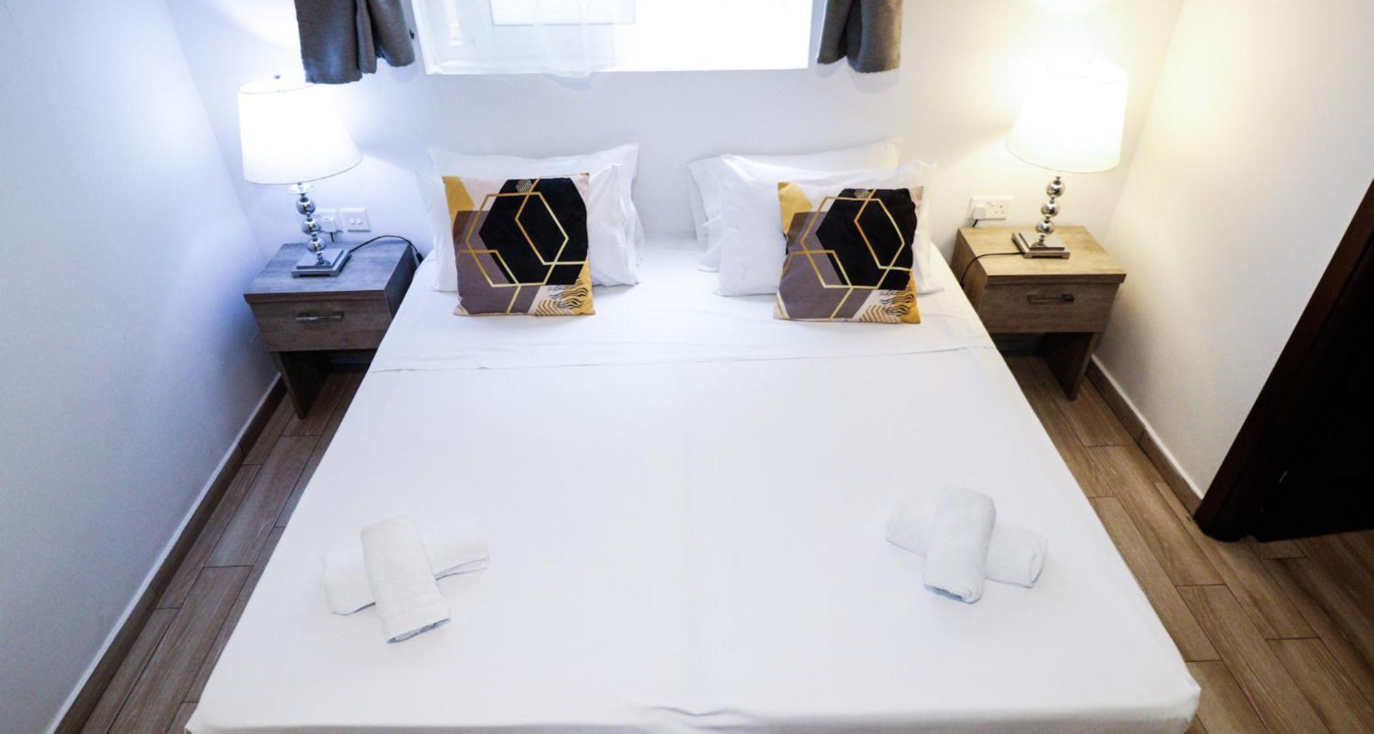 Napoli Suites Studios Aparthotel Saint Julian's エクステリア 写真